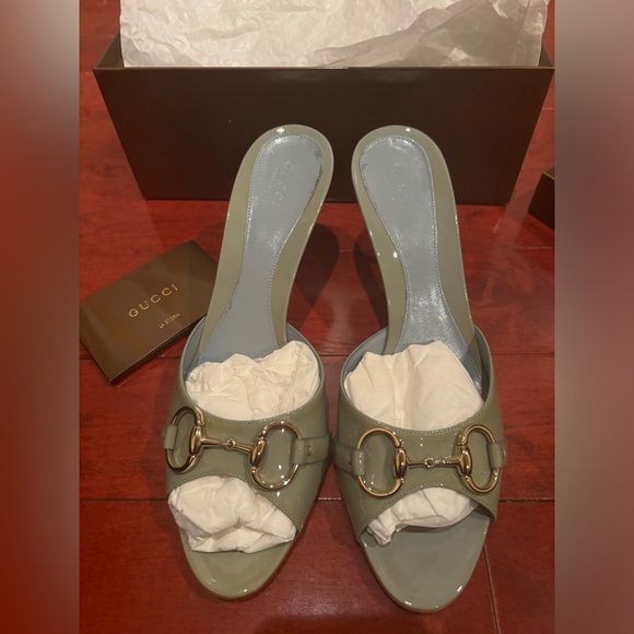 VINTAGE GUCCI KITTEN PUMP - Picture 7 of 16